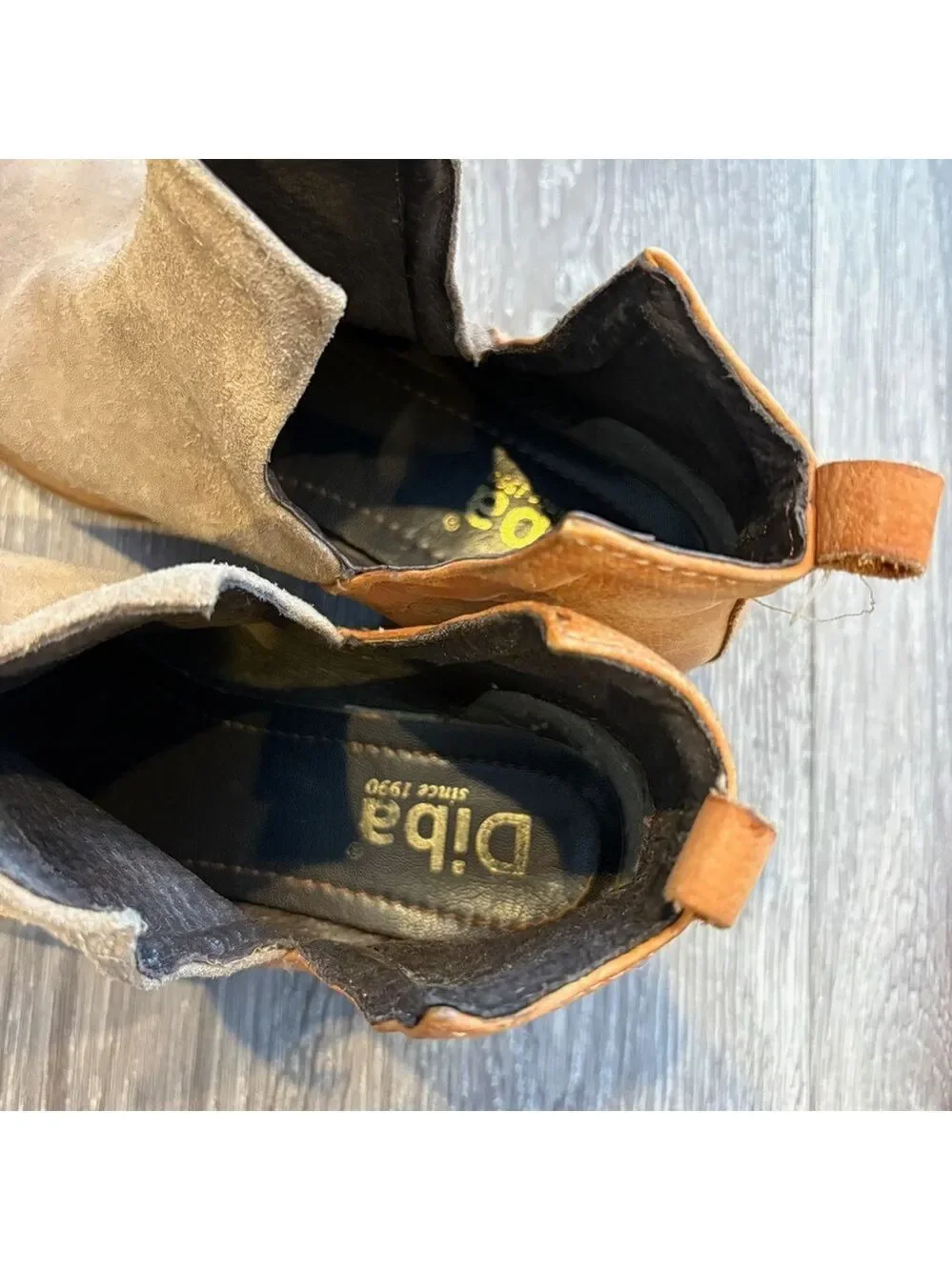 Diba Suede Ankle Booties in Taupe Size 9.5